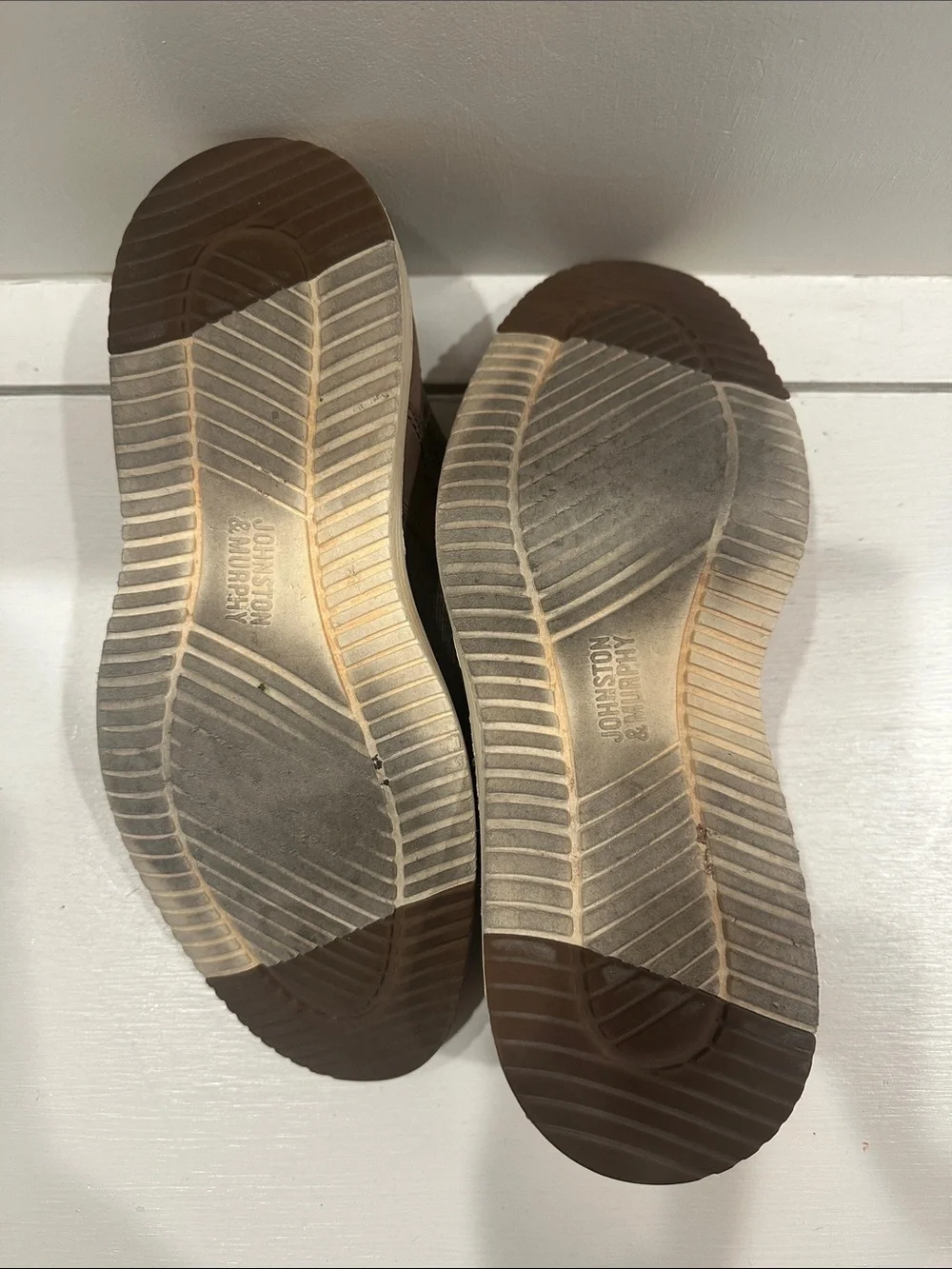 Johnston & Murphy refined taupe